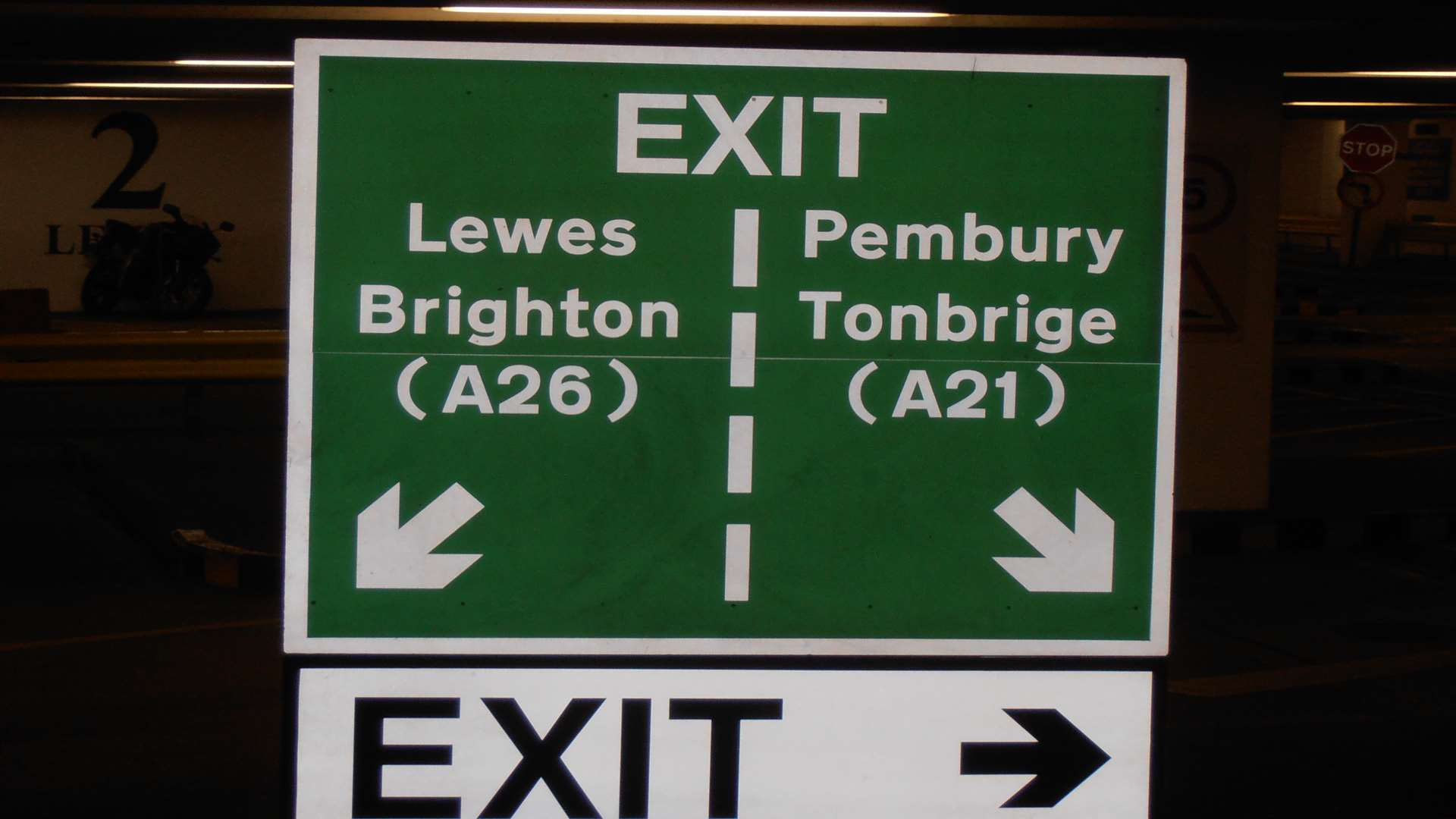 A road sign misses a letter from the spelling of Tonbridge. Picture: Bruce Grant