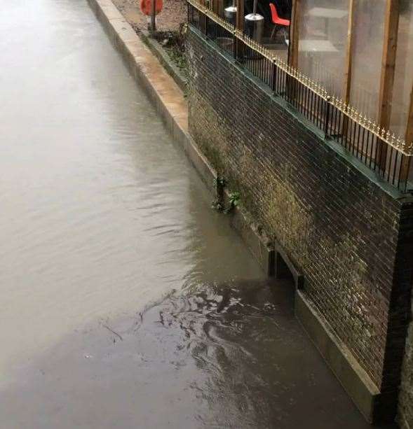 Pollution in the River Medway in Maidstone town centre