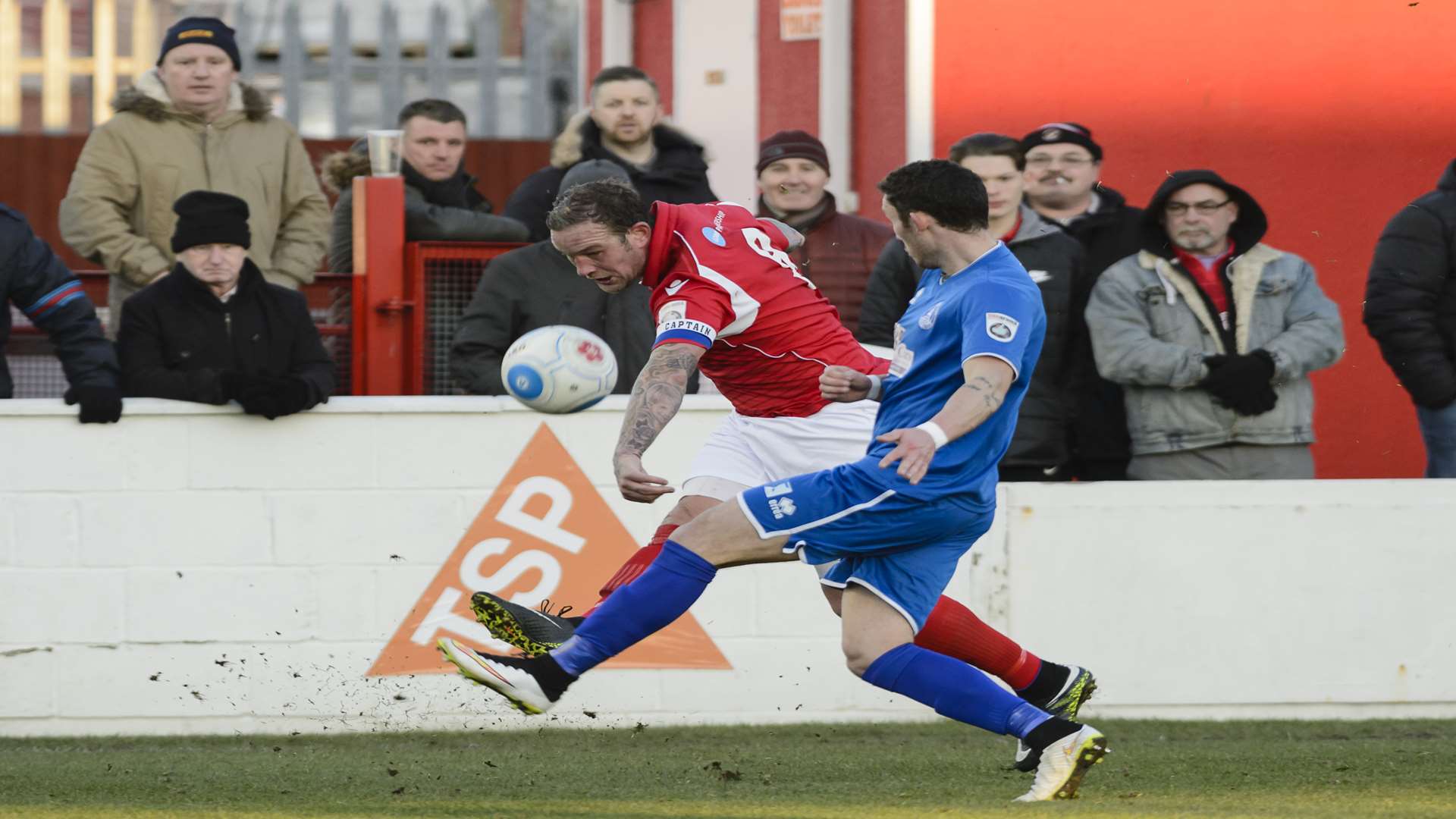 Danny Kedwell puts in a cross for Ebbsfleet against Chelmsford. Picture: Andy Payton