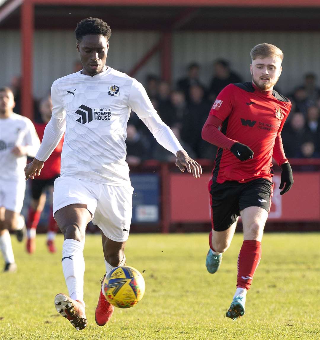 Jordan Wynter won't freeze if he switches roles in defence for Dartford. Picture: Mecha Morton