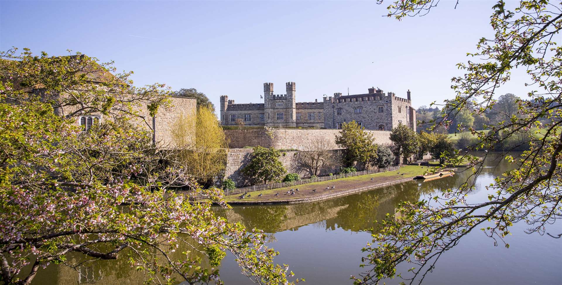 The whole family will enjoy the maze and grotto, thrilling falconry displays, punting on the moat, adventure playgrounds and more! Thomas Alexander (11906162)