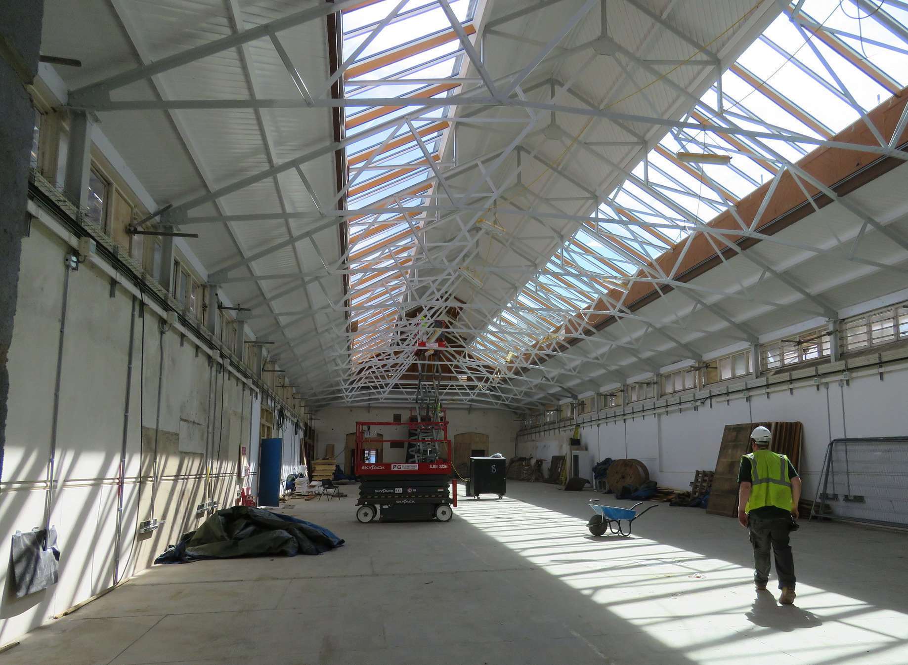 Gravesend's indoor market hall will soon re-open.