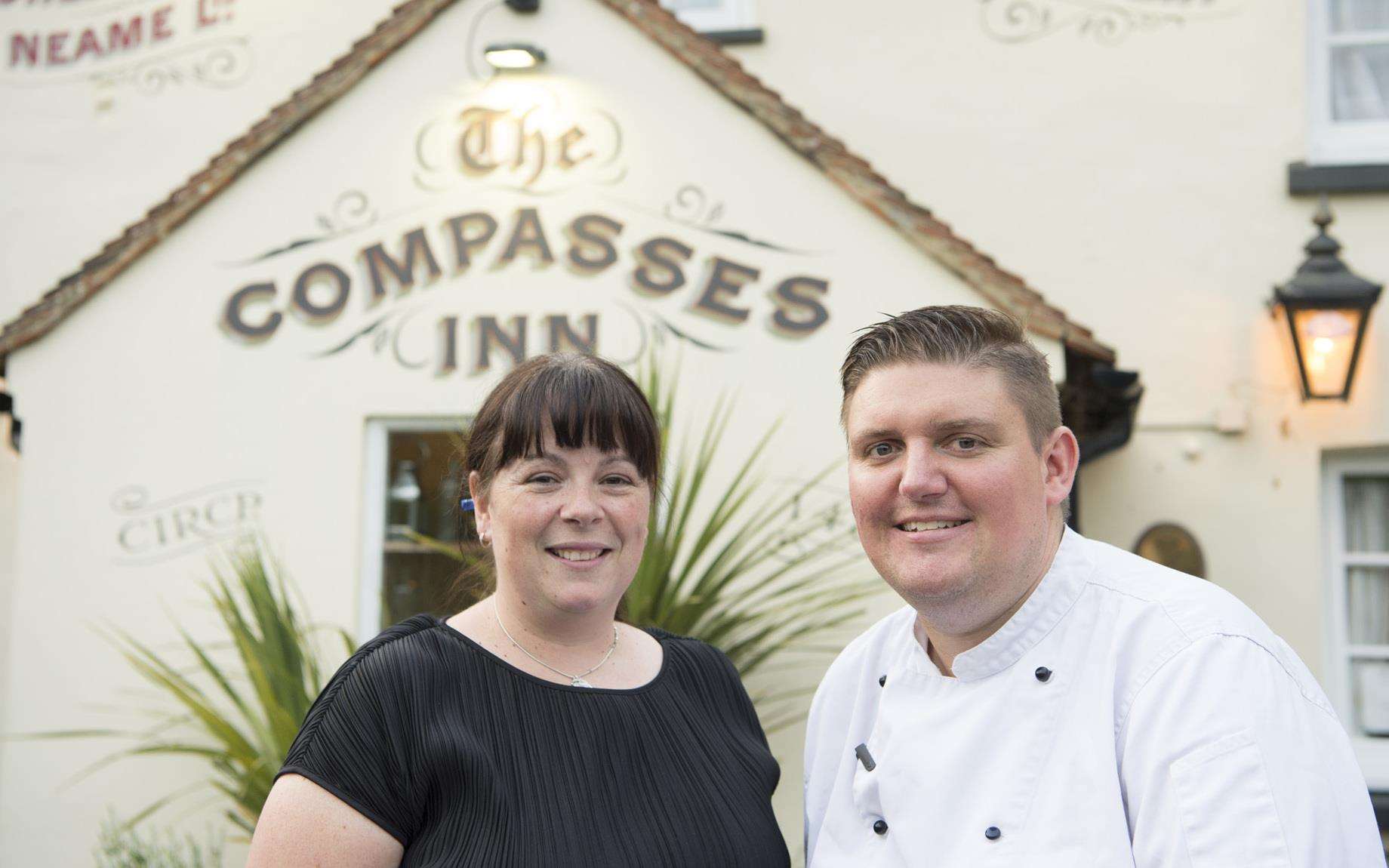 Donna and Rob Taylor at the Compasses Inn (6927811)