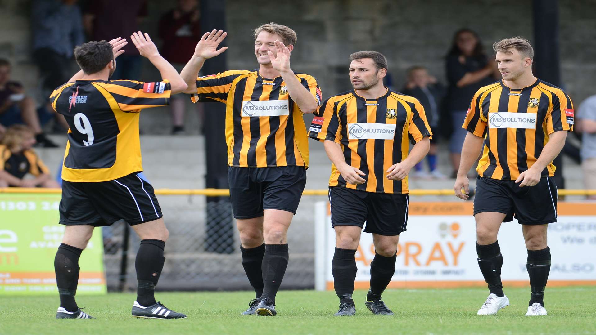 Ian Draycott (9) and Carl Rook will lead the line for Folkestone this season Picture: Gary Browne