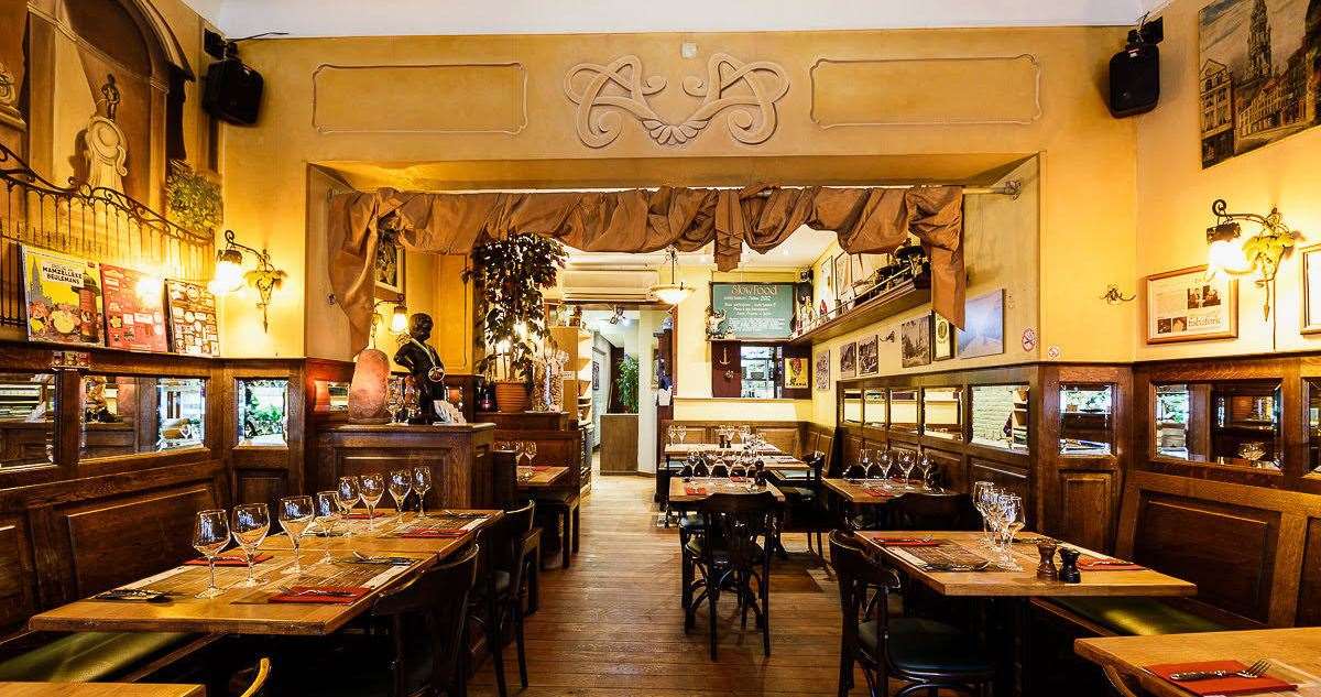Situated Brussels since 1956, Le Zinneke will bring the very best of Belgian bistro tradition to your table.