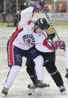 Invicta Dynamos' Peter Vaisanen takes on Bracknell March 2010