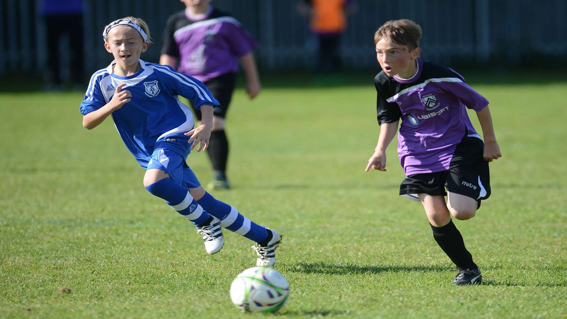 Anchorians Panthers and New Road do battle in Under-12 Division 2 Picture: Gary Browne