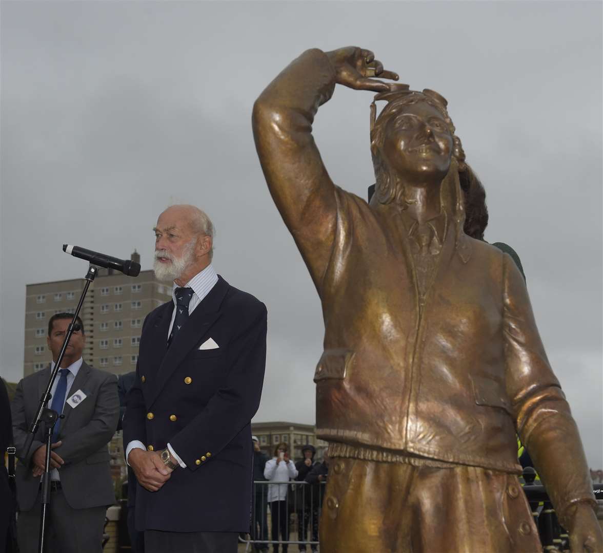 A bronze statue commemorating Amy Johnson was unveiled on Herne Bay seafront in 2016
