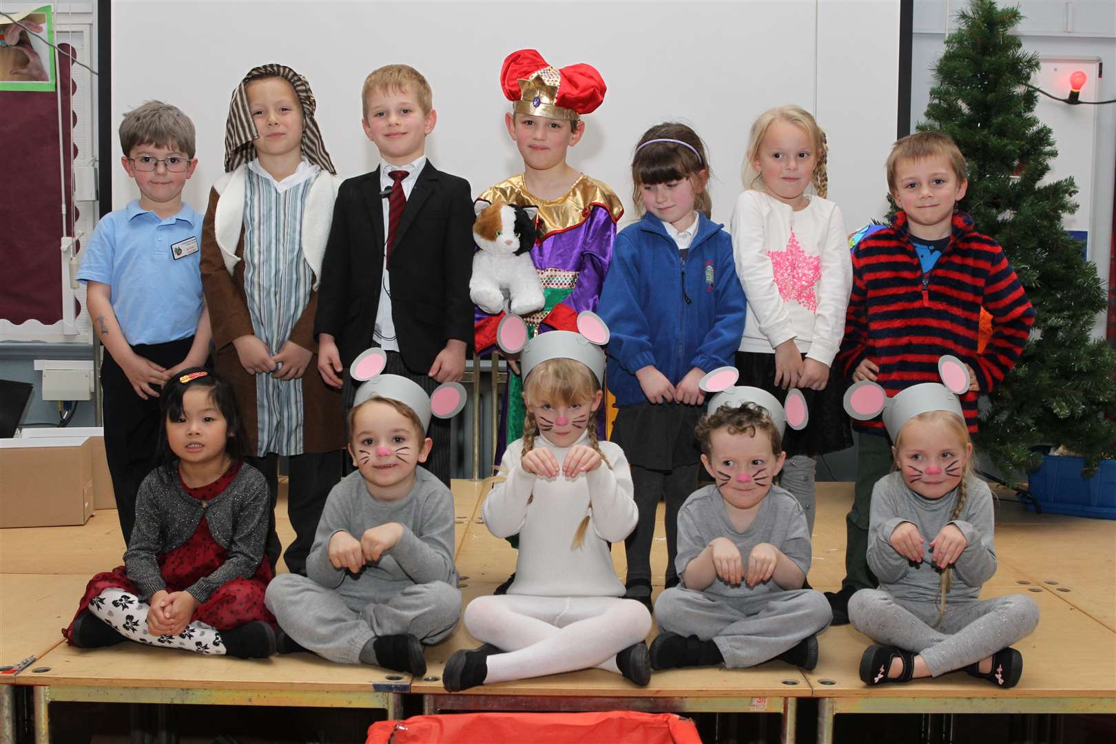 The children at Canterbury Road Primary starred in a production Baubles, Baubles