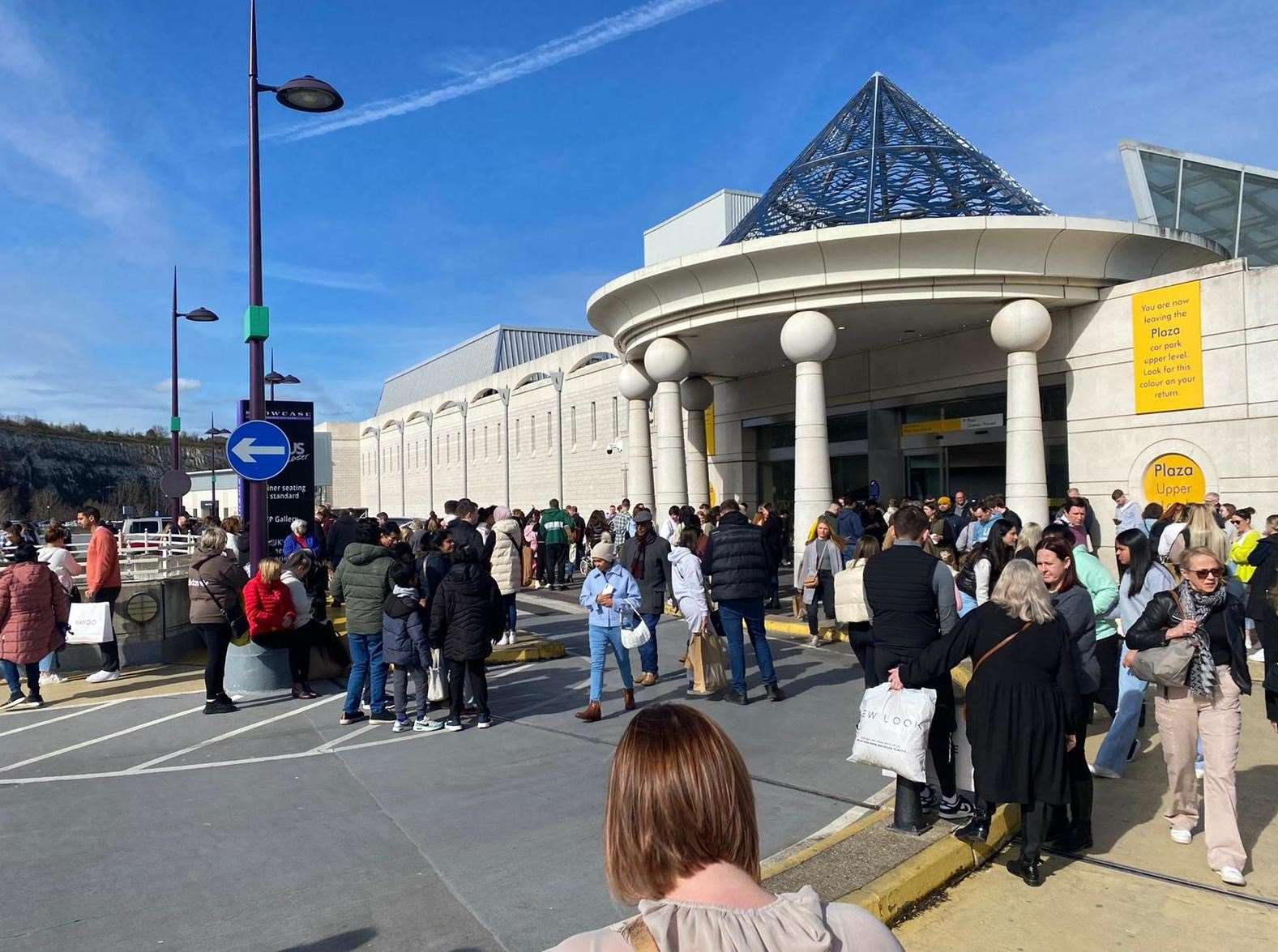 Hundreds of people have been evacuated from the Bluewater shopping centre this lunchtime