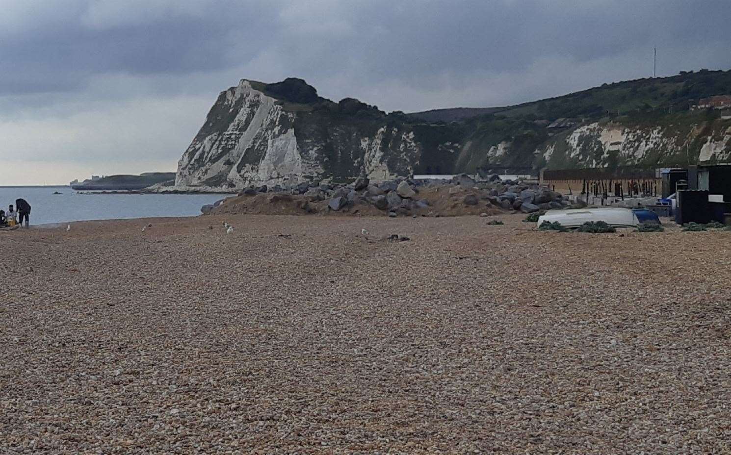 De nombreuses baignades en provenance d'Angleterre commencent à Shakespeare Beach.  Photo : Sam Lennon