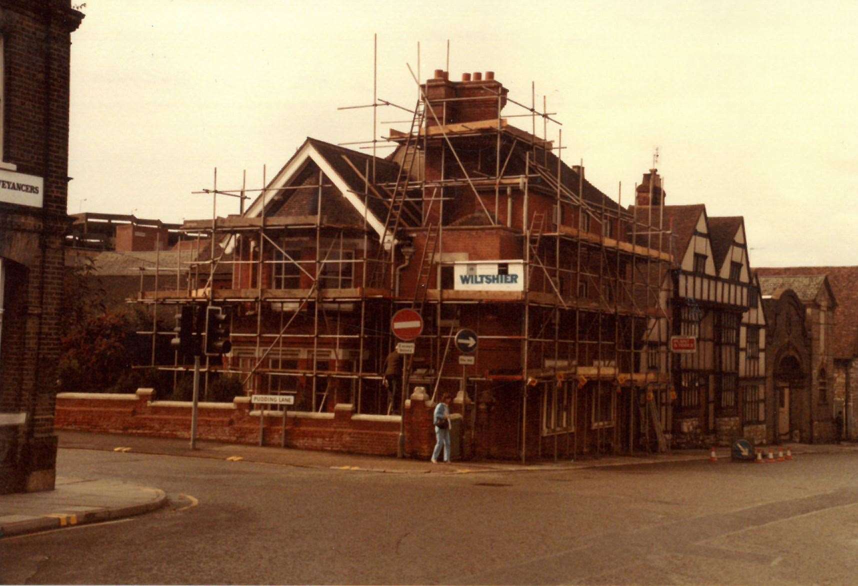 Works to the firm's former premises in Earl Street on the corner with Pudding Lane in 1985