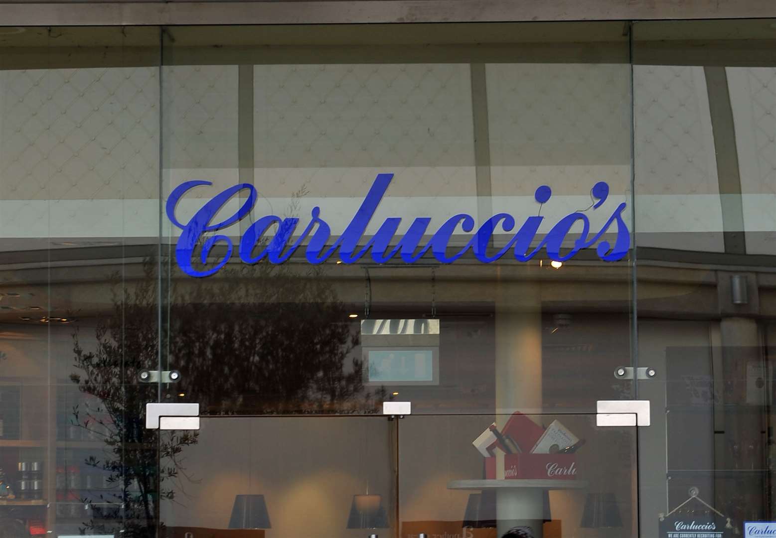 A Carluccio's restaurant sign
