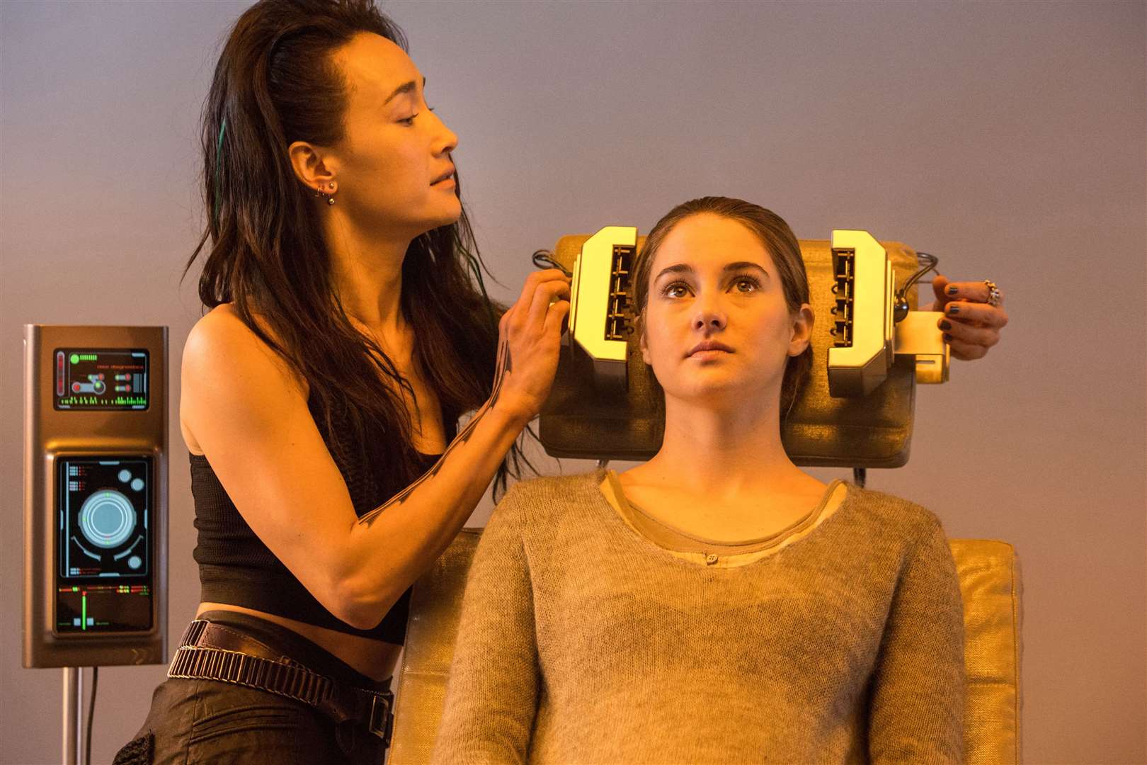 Maggie Q as Tori and Shailene Woodley as Tris, in Divergent. Picture: PA Photo/Entertainment One