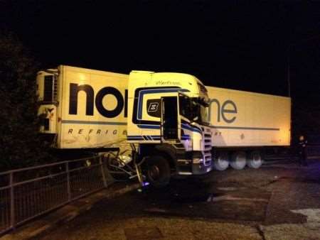 Sittingbourne lorry crash Keycol hill