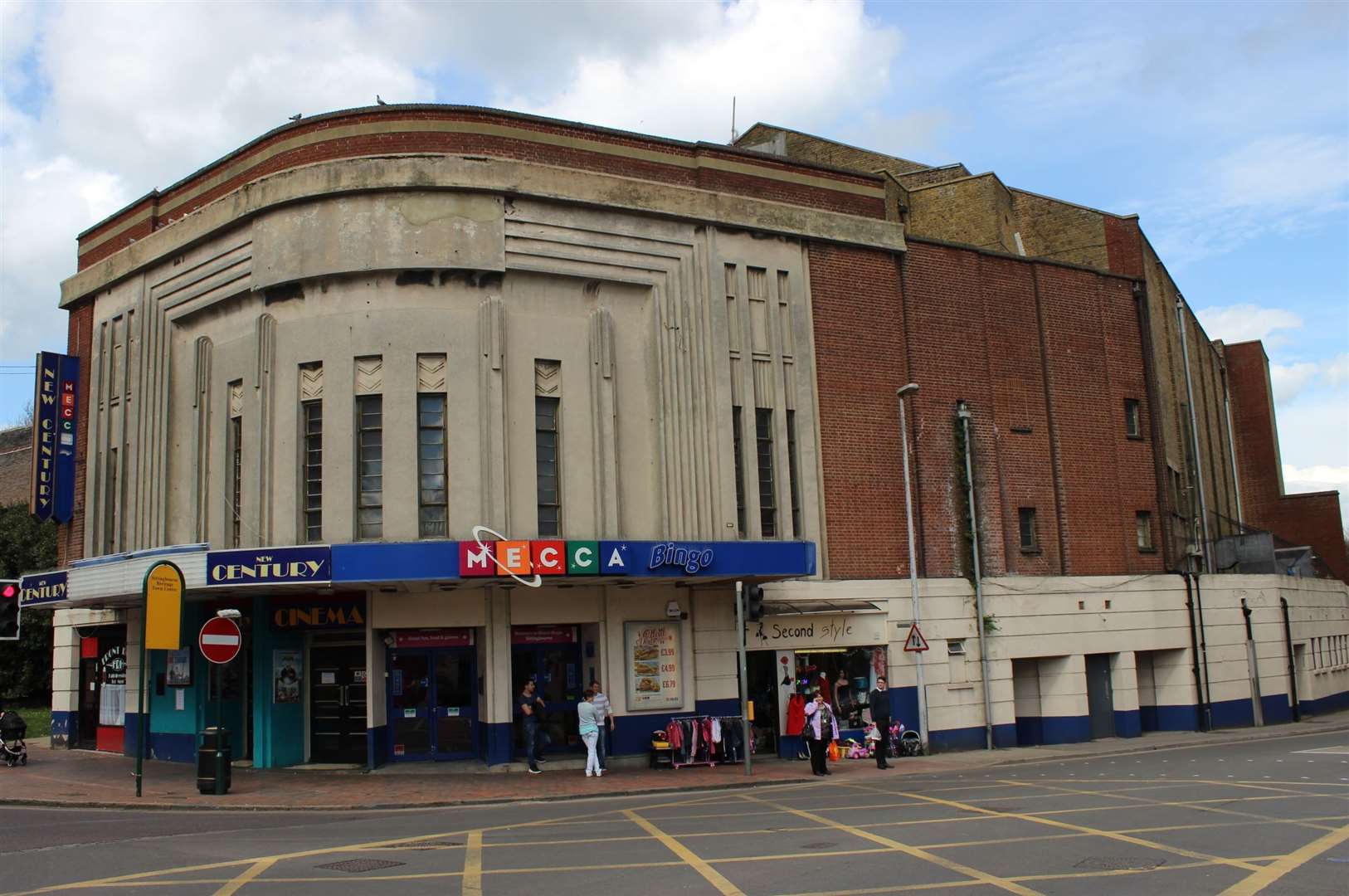 The New Century Cinema in Sittingbourne High Street and Mecca Bingo hall