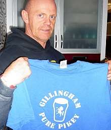 Millwall fan Gary O'Neill with a 'Pure Pikey' t-shirt.