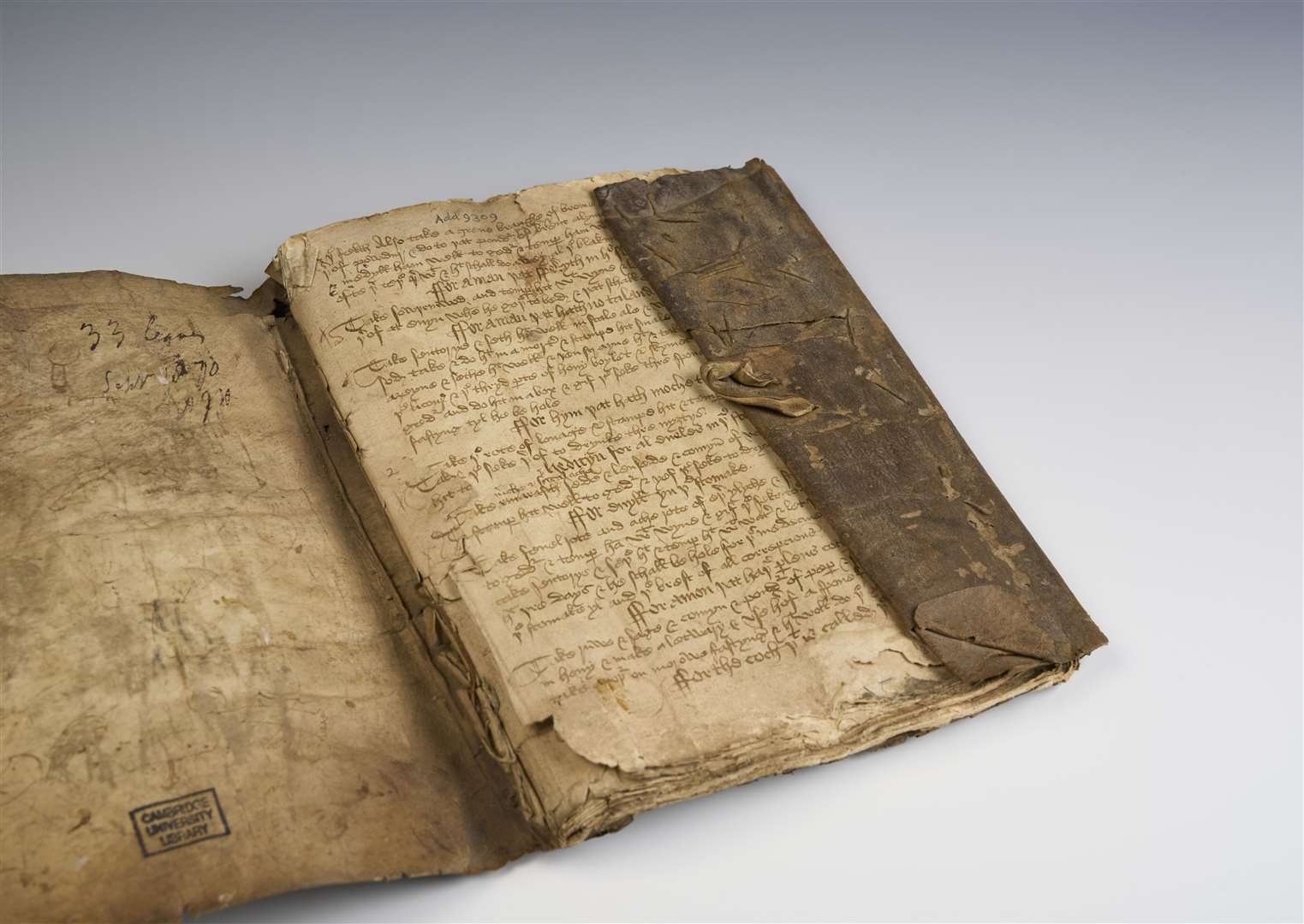 Compilation of medical recipes in original 15th-century leather wrapper (The Master and Fellows of Trinity College, Cambridge/PA)