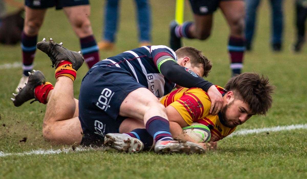 Medway's Adam Richards-Shaw scores a try against Shelford. Picture: Jake Miles Sports Photography