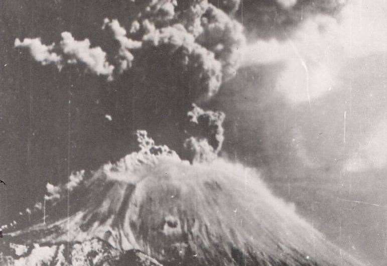 An image of the 1944 eruption taken by a crew member on a US Air Force plane