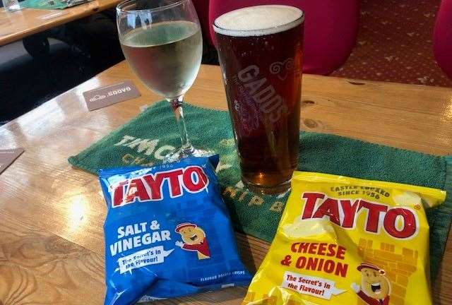 I chose a pint of Gadds, partly because it’s brewed in Ramsgate and partly because landlord Mick told me to! You’ve got to love Tayto crisps.