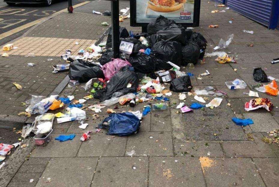 Rubbish on the street in Northdown Road. Pic: Spencer Hickman (2609495)