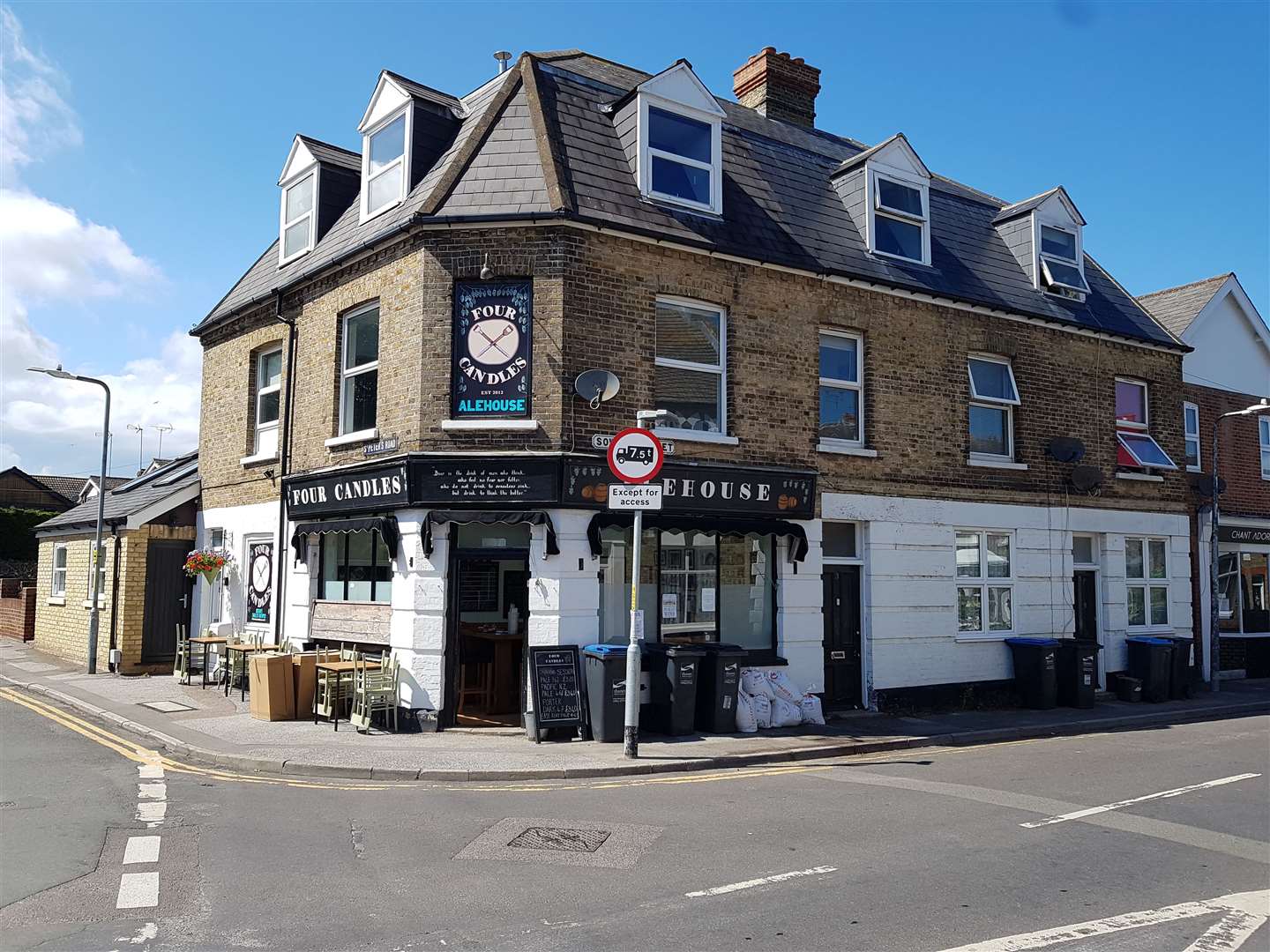 The Four Candles pub in Broadstairs brews all its own beers on site