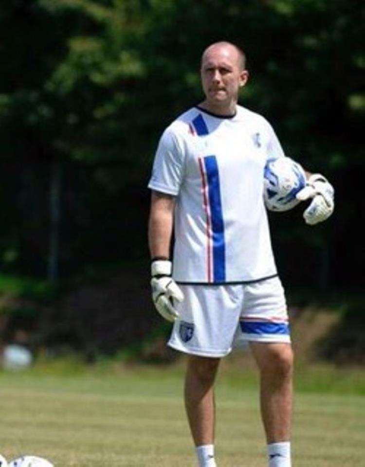 Gillingham goalkeeper coach Scott Chalmers-Stevens (2853235)