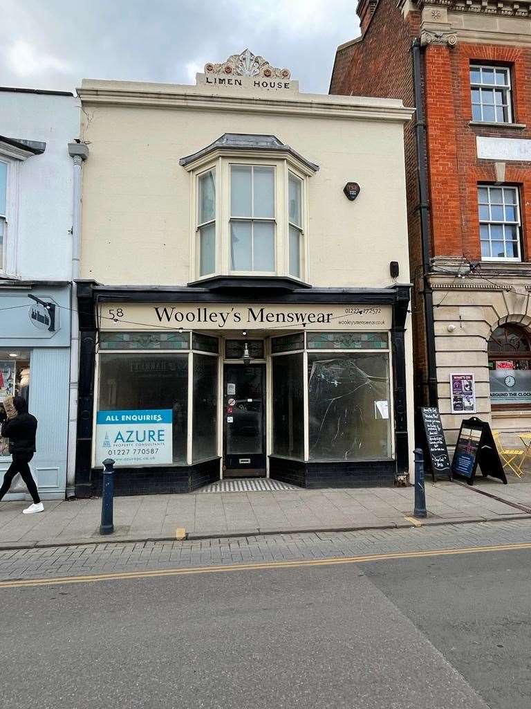 The former Woolley's menswear shop will become the Revival Cafe (54872901)