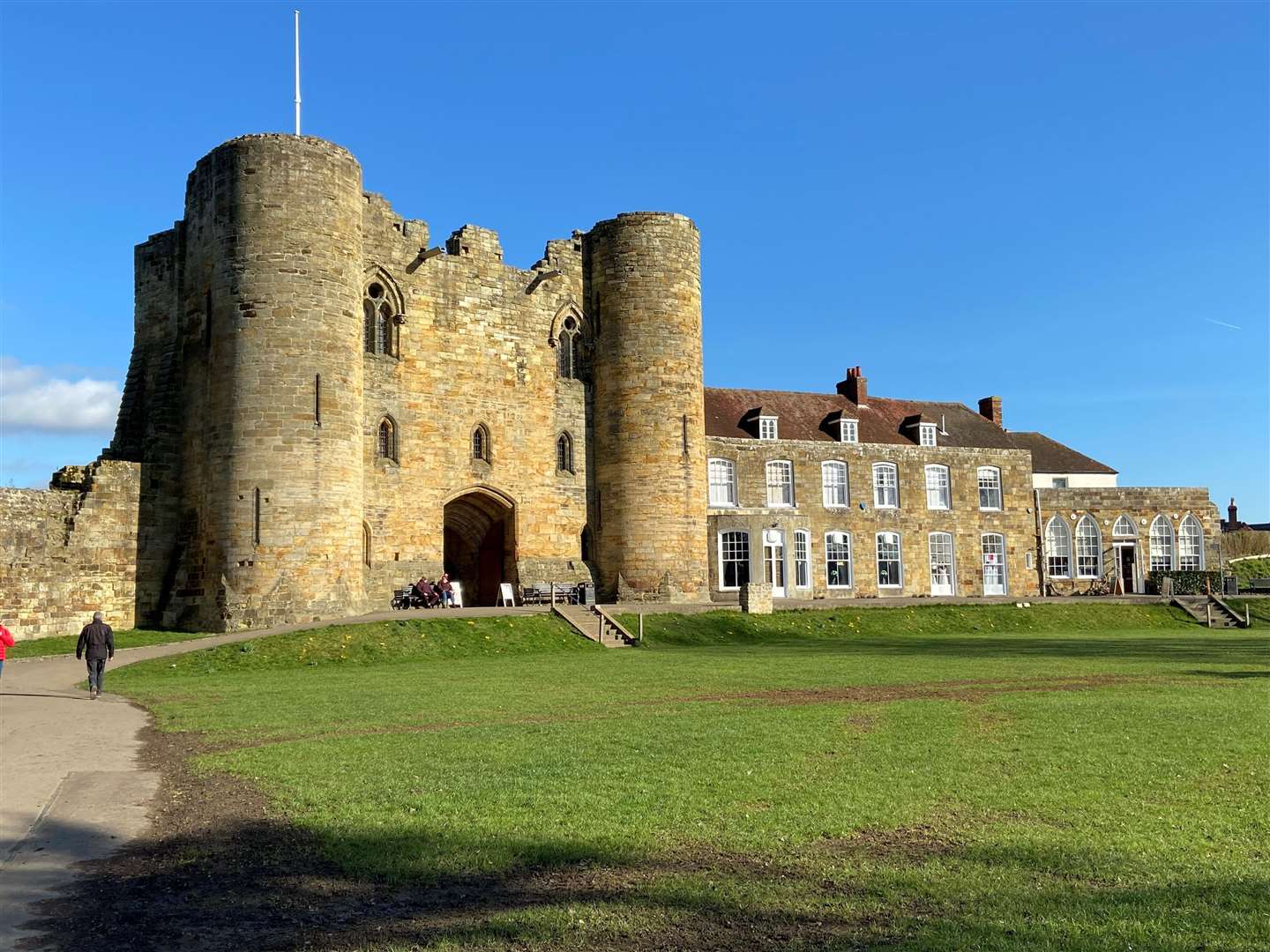 School children will welcome the Batonbearers into Tonbridge Castle
