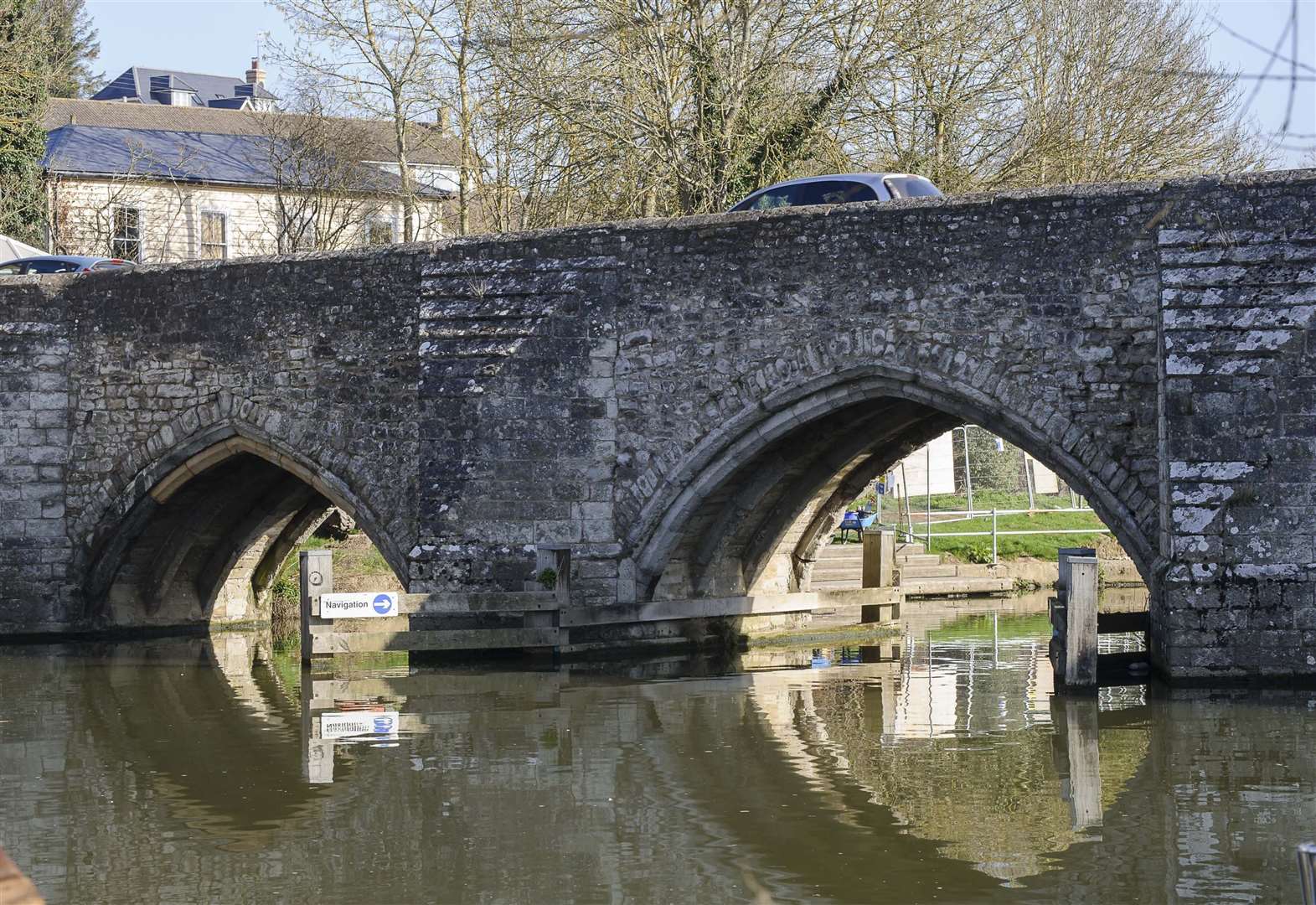 Drivers cannot use East Farleigh Bridge due to the road closure