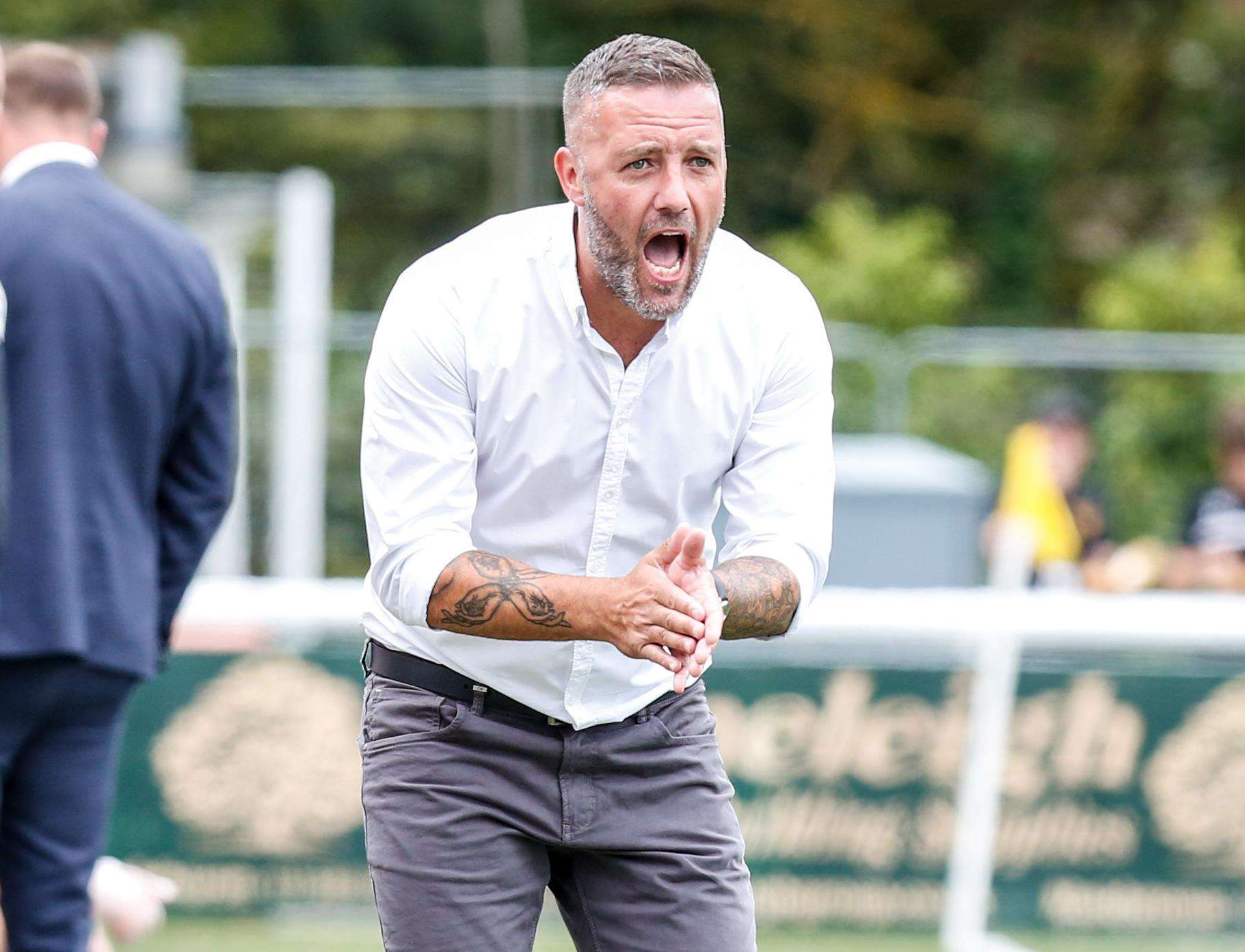 Maidstone United v Barrow, Gallagher Stadium, Maidstone. Stones manager Jay Saunders. Picture: Matthew Walker. (3800879)