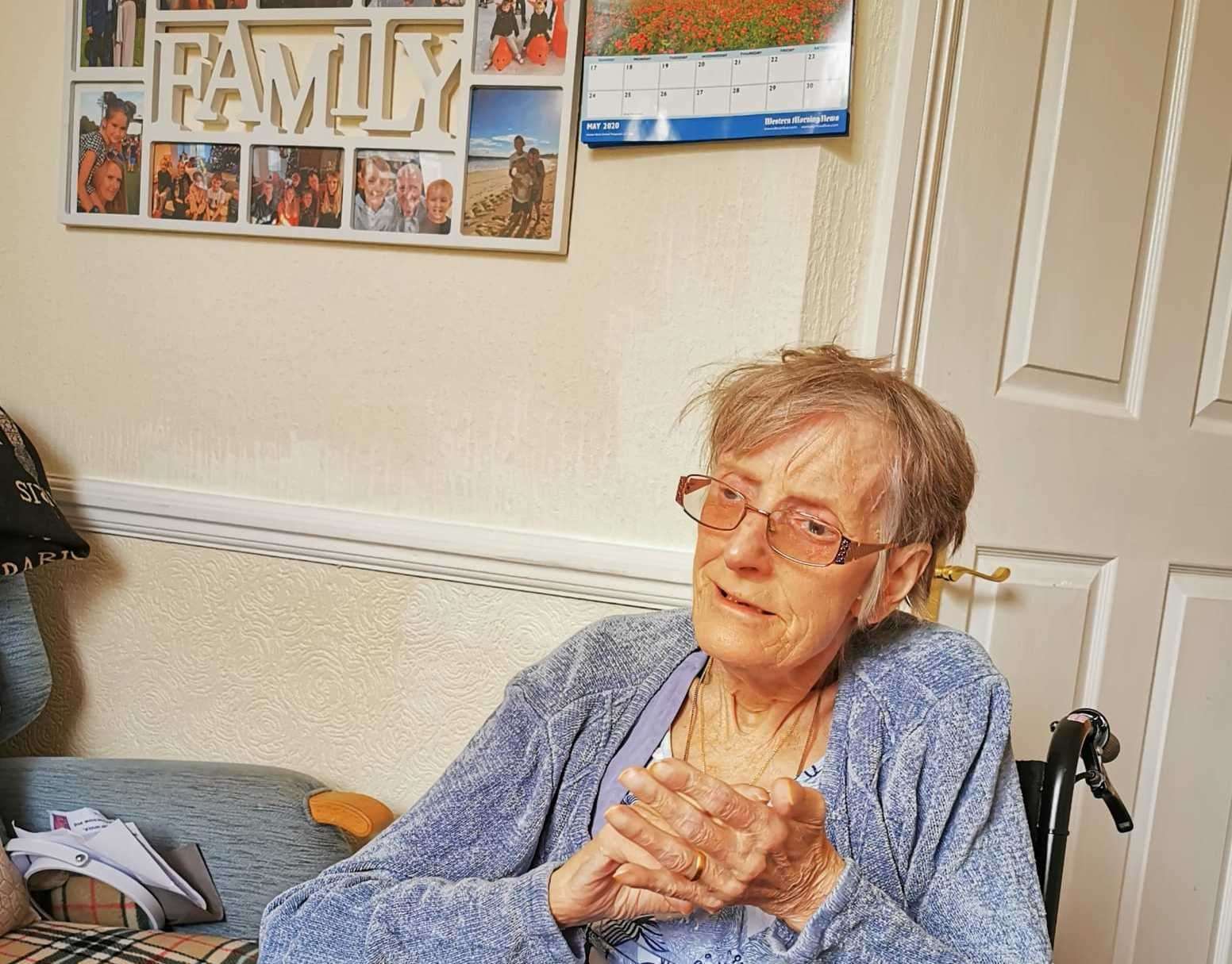 Helen, 79, signs with her daughter over video call