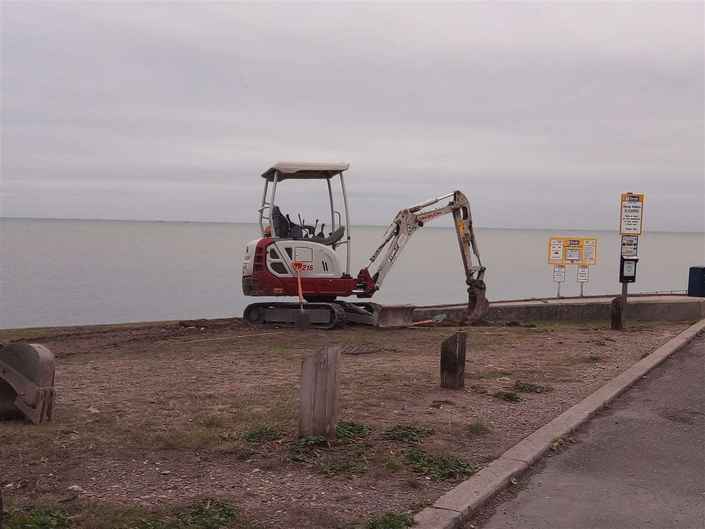 Work starts on the new public toilets at The Leas, Minster