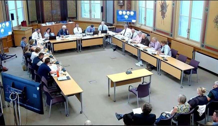 The planning committee in debate