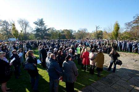 Remembrance Sunday in the gardens