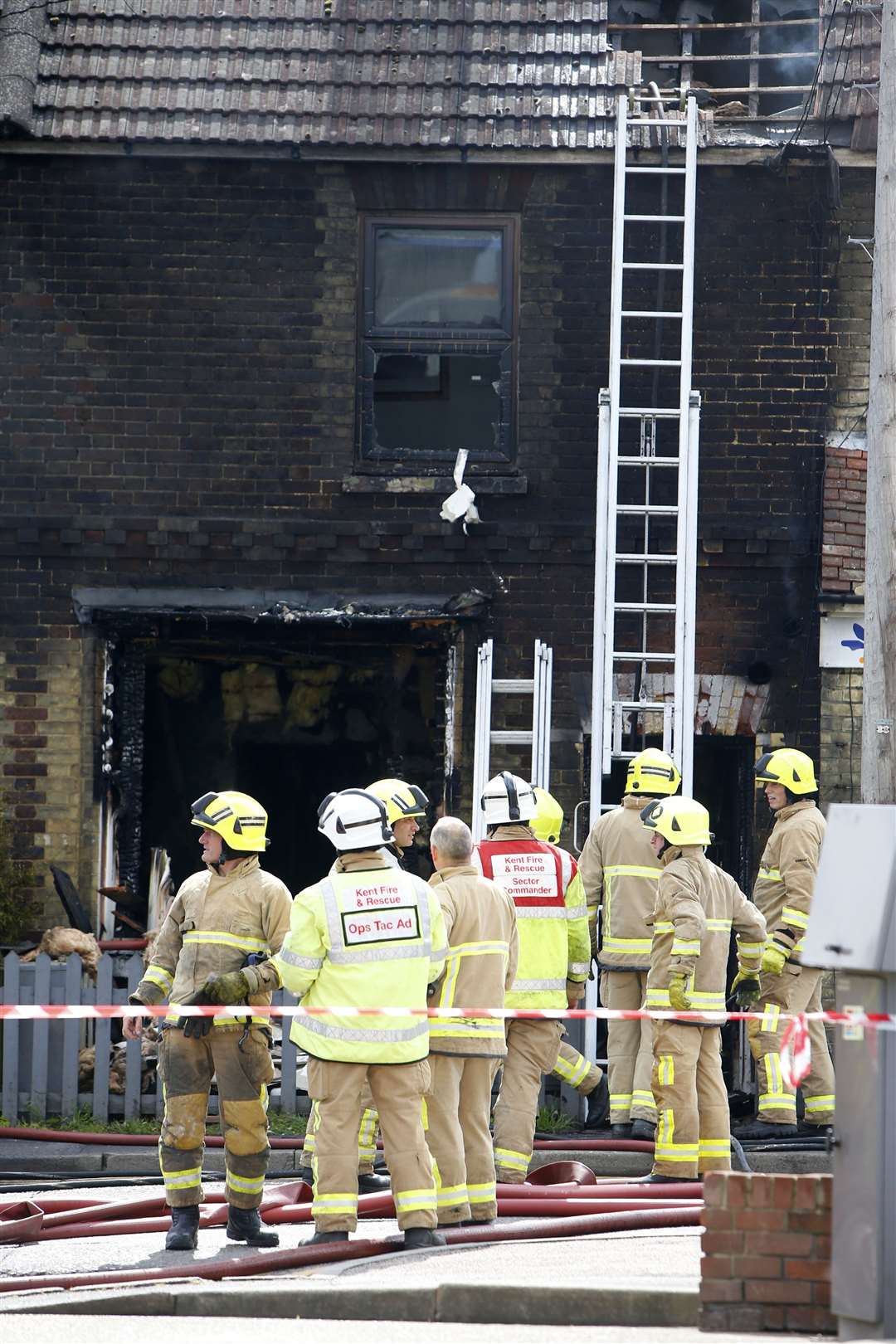 House fire in Commerical Road, Paddock Wood..Commercial Road, Paddock Wood.Picture: Andy Jones. (10015794)