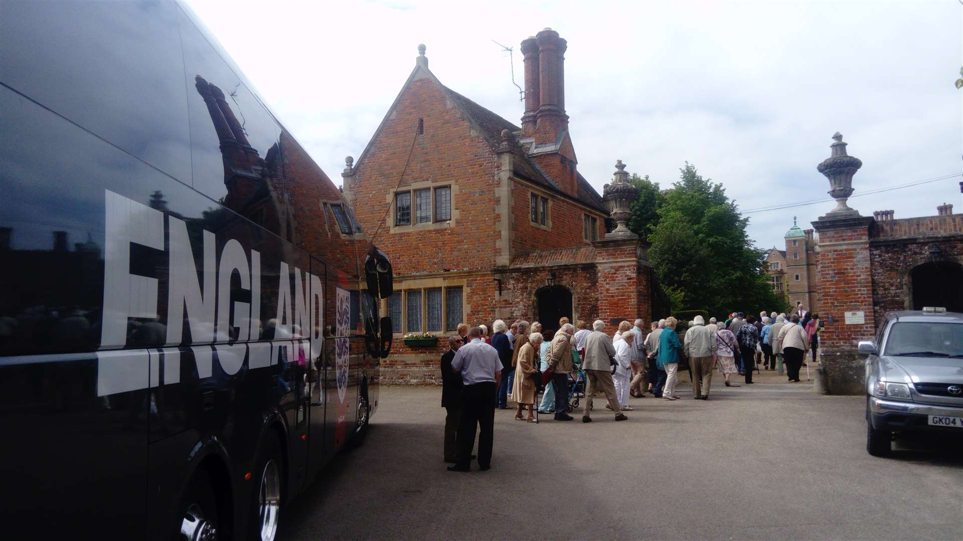 Pensioners make their way to Chilham Castle