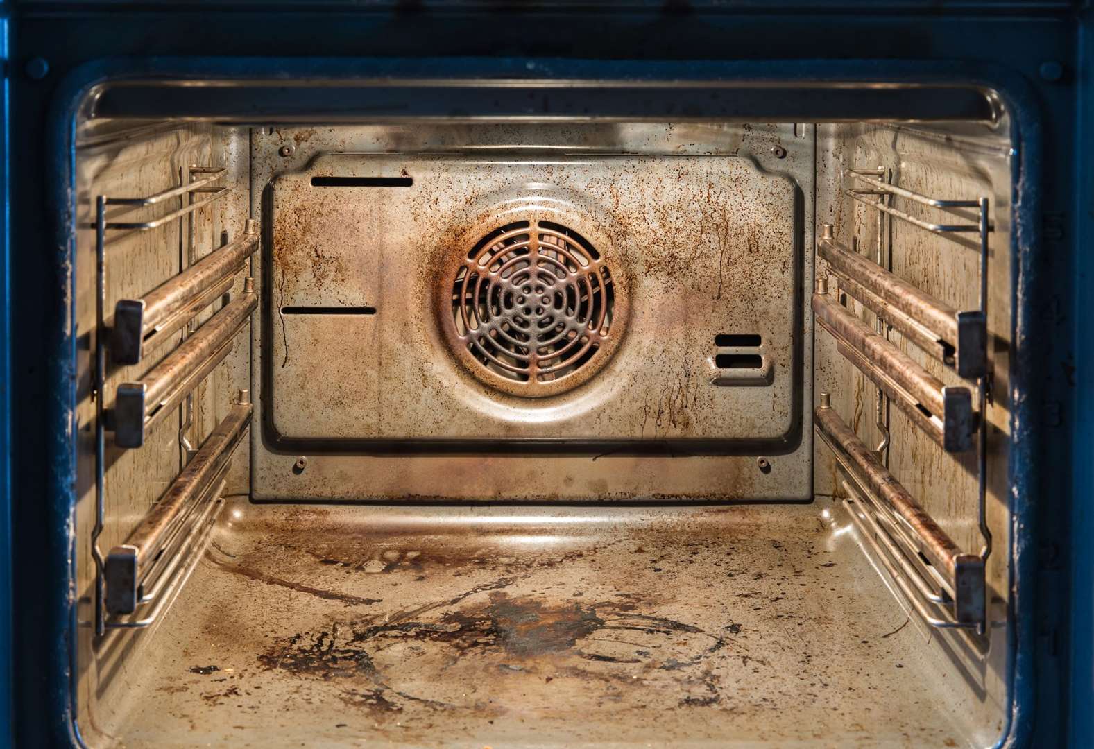 Keeping your oven clean will help distribute the heat more evenly and efficiently. Image: iStock.