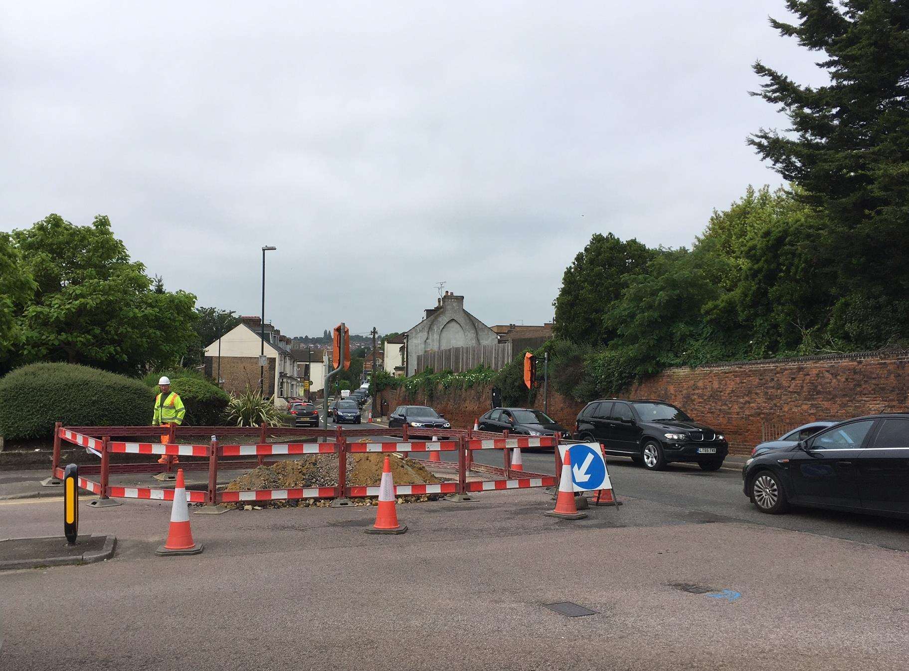 Roadworks at the junction of Station Road and Frindsbury Road, Strood. (2405923)