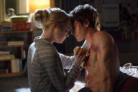 Emma Stone as Gwen Stacy and Andrew Garfield as Peter Parker in The Amazing Spider-Man