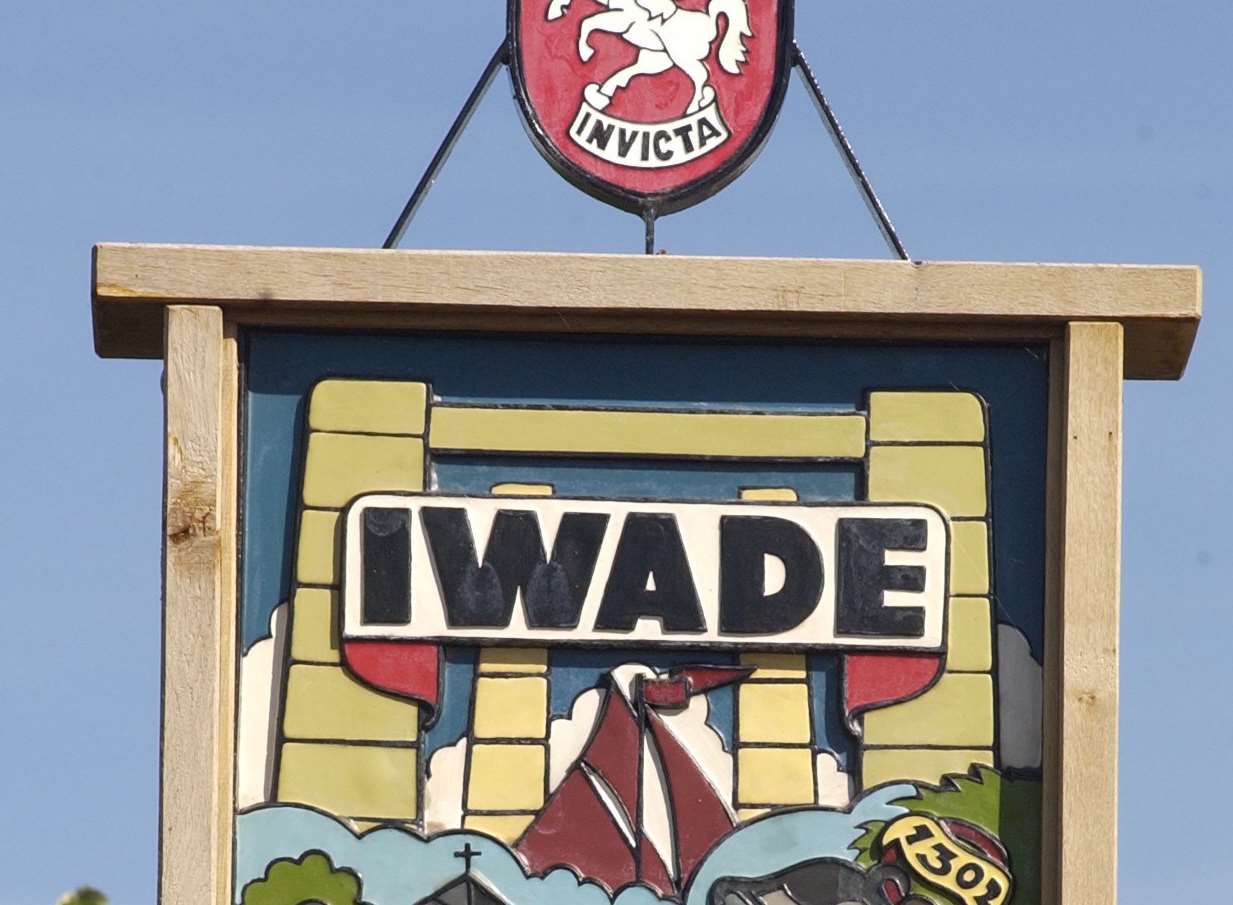 Iwade village sign