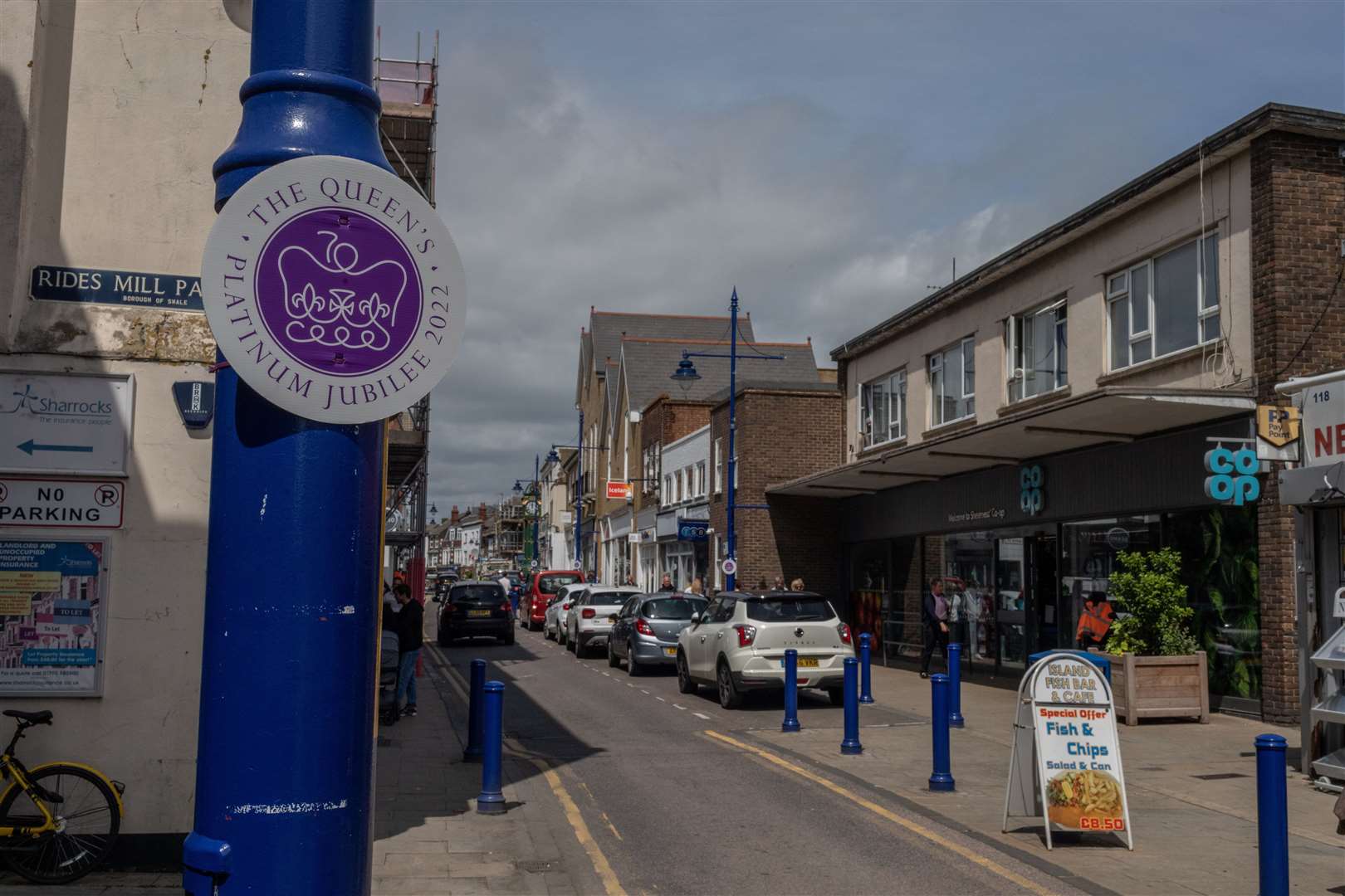 Platinum Jubilee signs on lampposts in Sheerness. Picture: SWNS/Gwyn Wright