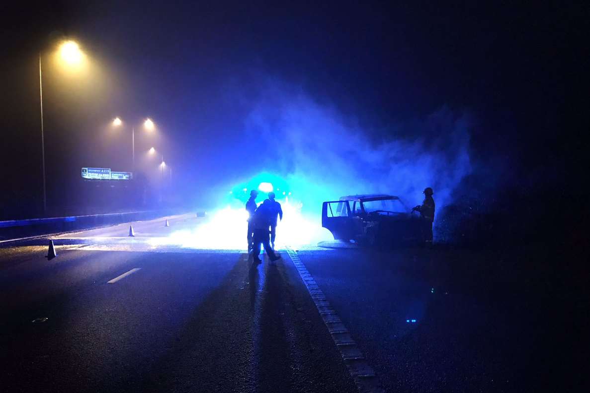 Officers helped firefighters on the M2, picture Kent Police RPU ?@kentpoliceroads