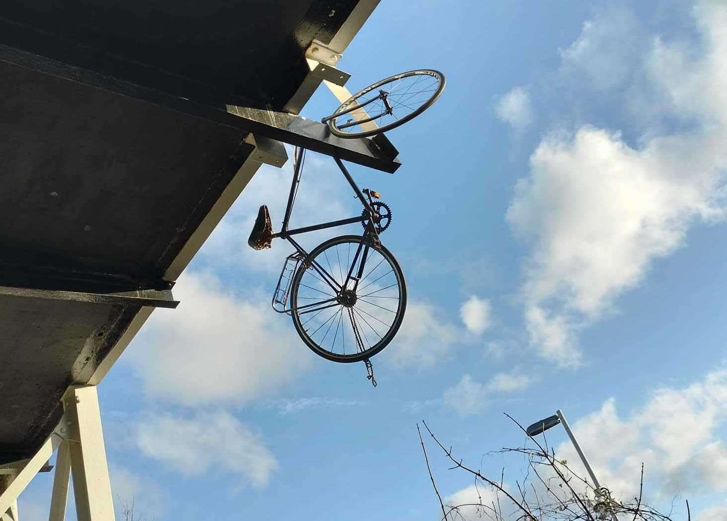 The bike was spotted on the Longfield Railway Station bridge