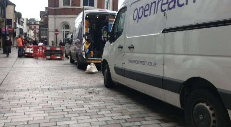 Openreach are in Jubilee Square repairing a faulty cable (19384834)