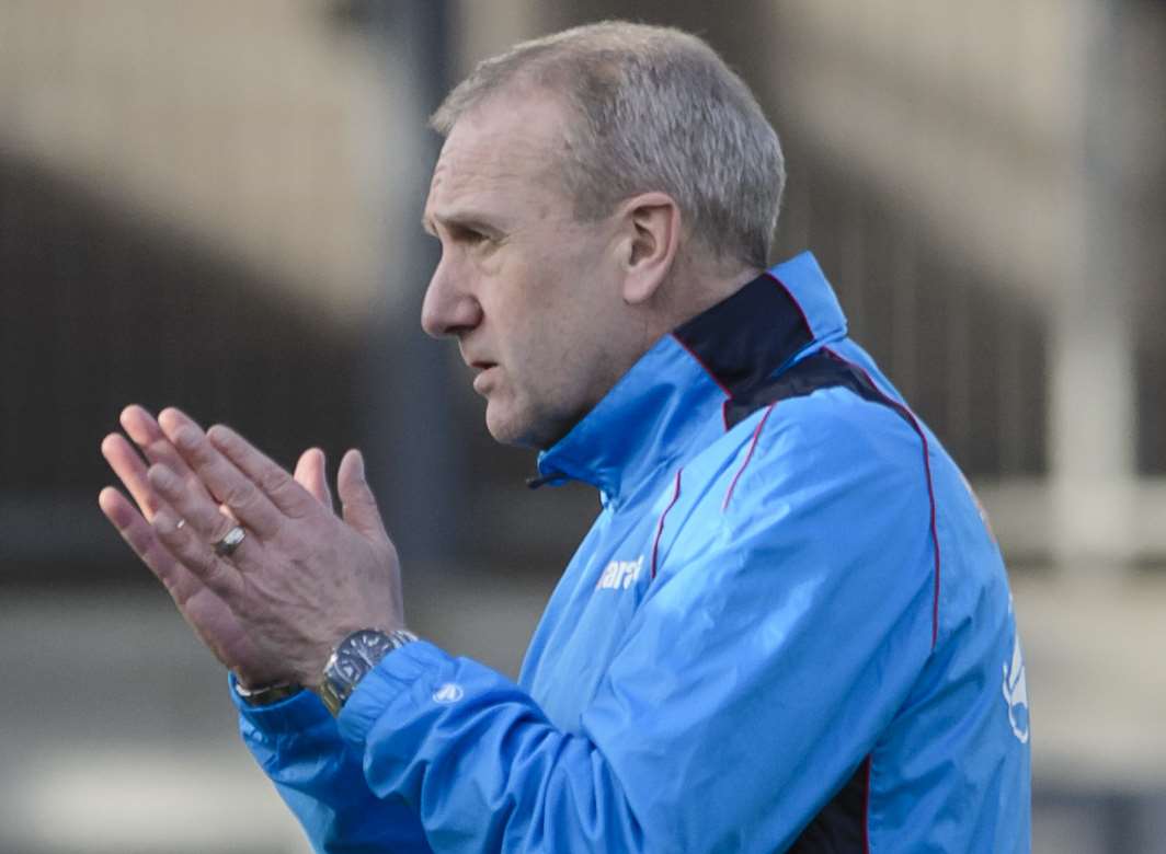 Keaton Wood in conversation with Dartford manager Tony Burman Picture: Andy Payton