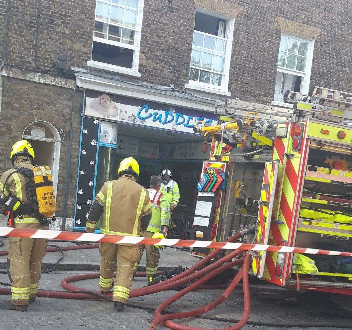 Six fire engines were sent to the pet shop in Broadway, Sheerness. Picture: @IT0nic/Twitter
