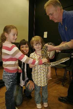 Keiyra Tardelli-Peacock, Jo Price, Molly Treves and Steve Still getting up close to reptiles. Picture by Peter Still.