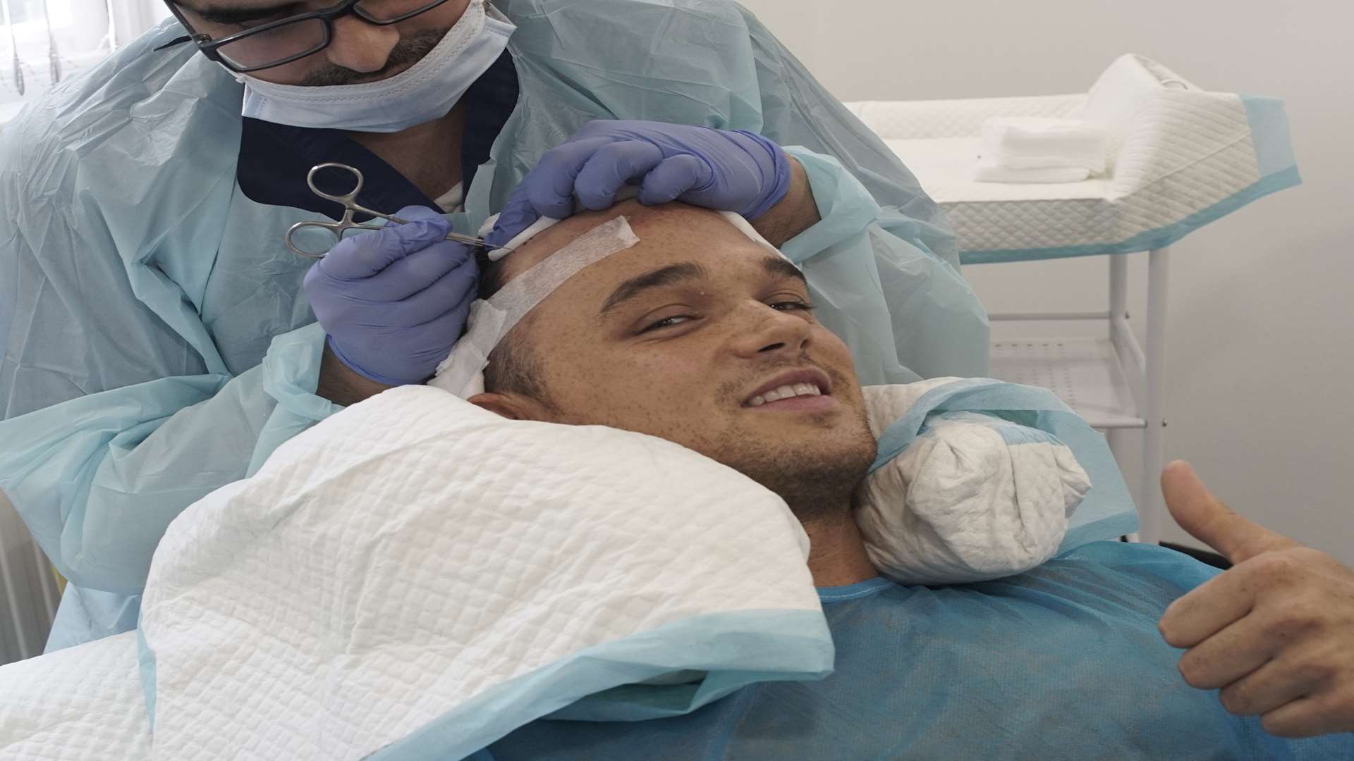 Gareth Gates was treated at the KSL clinic. Picture: SWNS